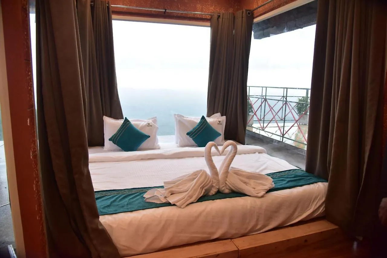 Mount Stratus Resort Vayalada Balussery 0*,  India