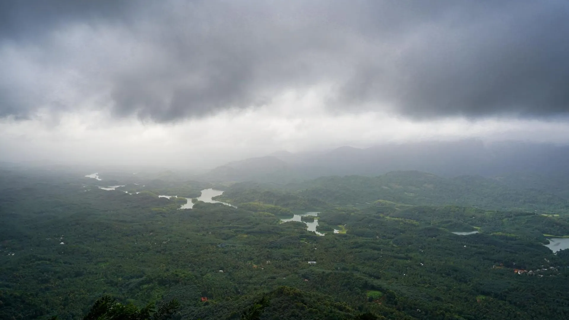 Mount Stratus Resort Vayalada Balussery
