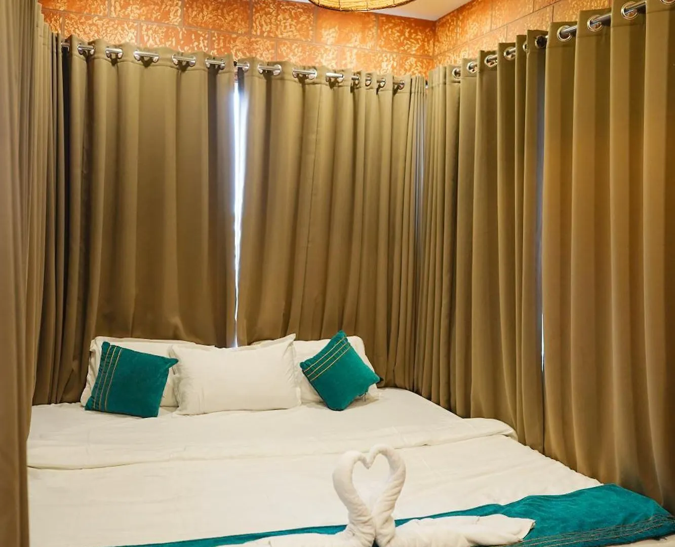 Mount Stratus Resort Vayalada Balussery
