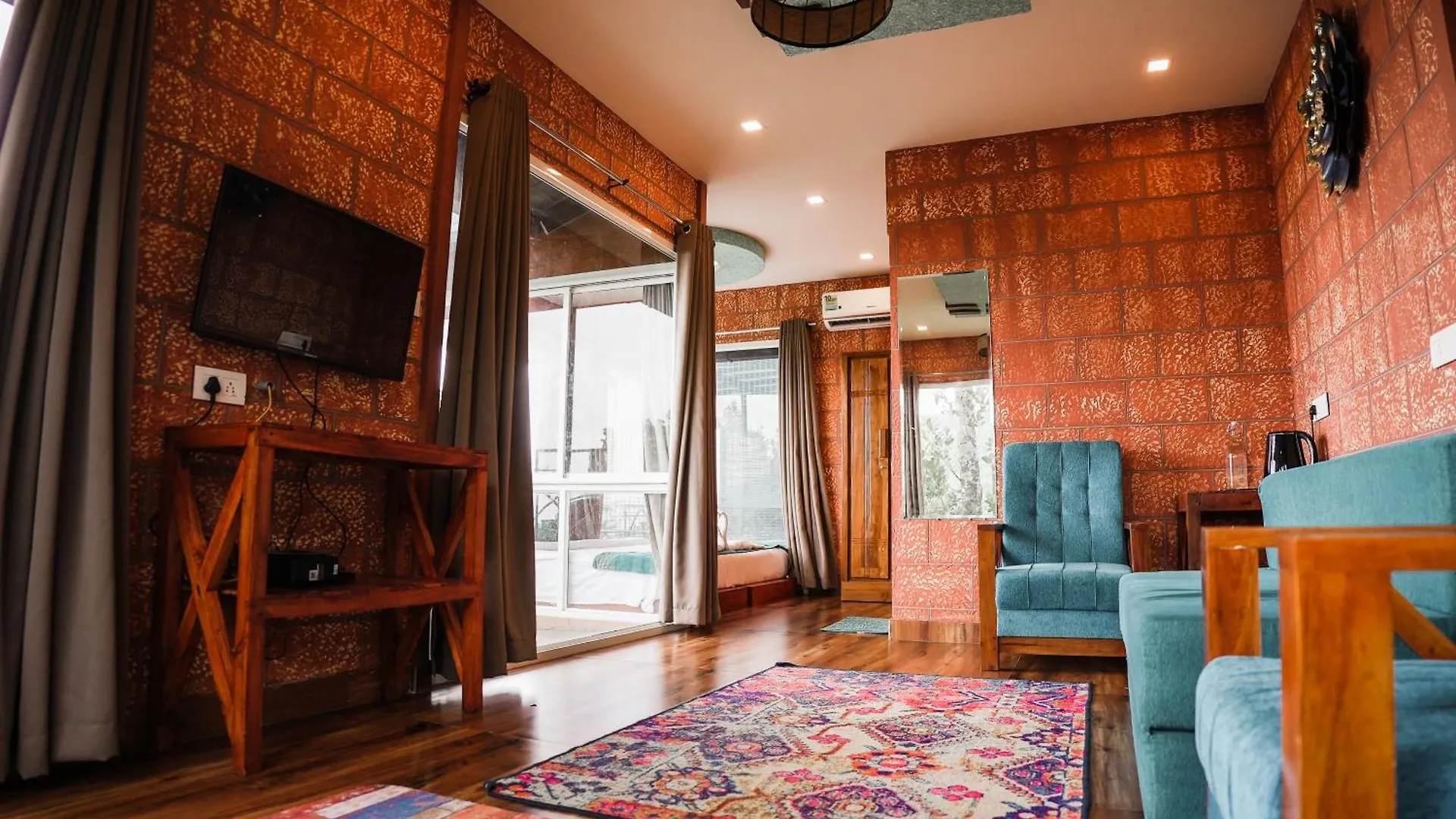 Mount Stratus Resort Vayalada Balussery