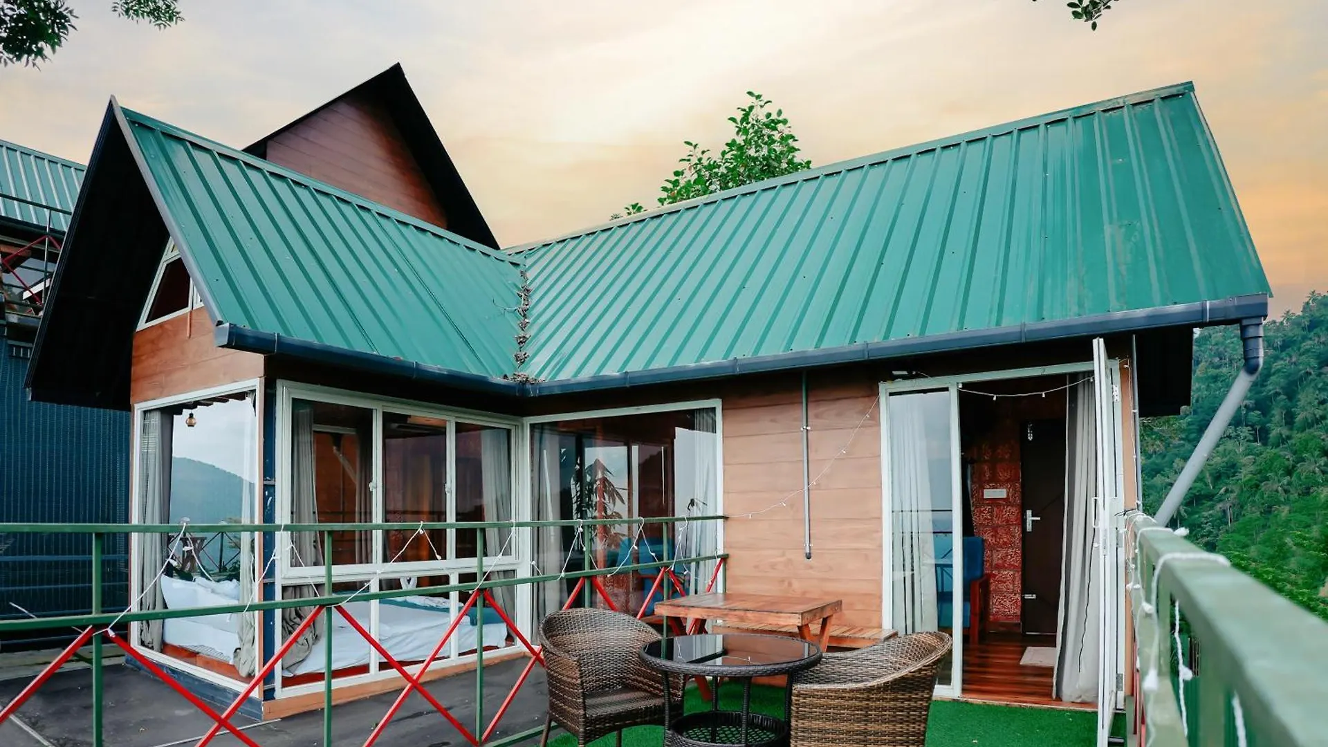 Mount Stratus Resort Vayalada Balussery 0*,