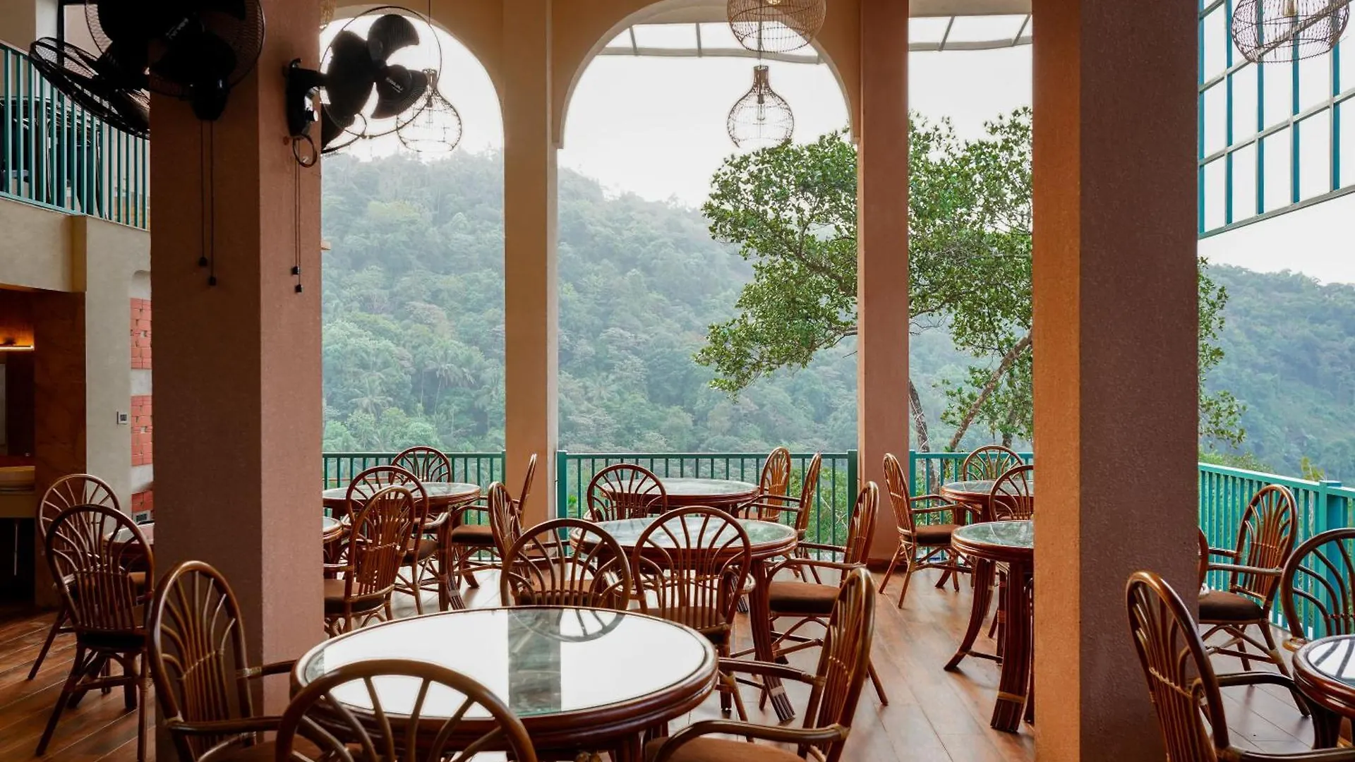 Mount Stratus Resort Vayalada Balussery 0*,