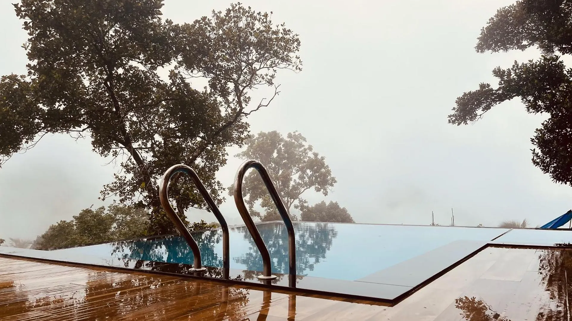Mount Stratus Resort Vayalada Balussery